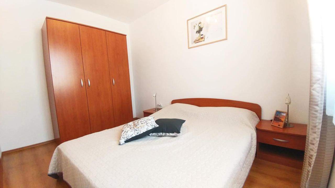Apartment Matika, Terrace Apartment 10 Minutes Walk From Center Ровінь Екстер'єр фото